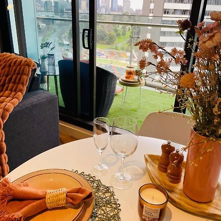 Cozy 1 Bed Apt & Spa,Free Parking ,Phenomena Views Ville de Ville de Melbourne Extérieur photo