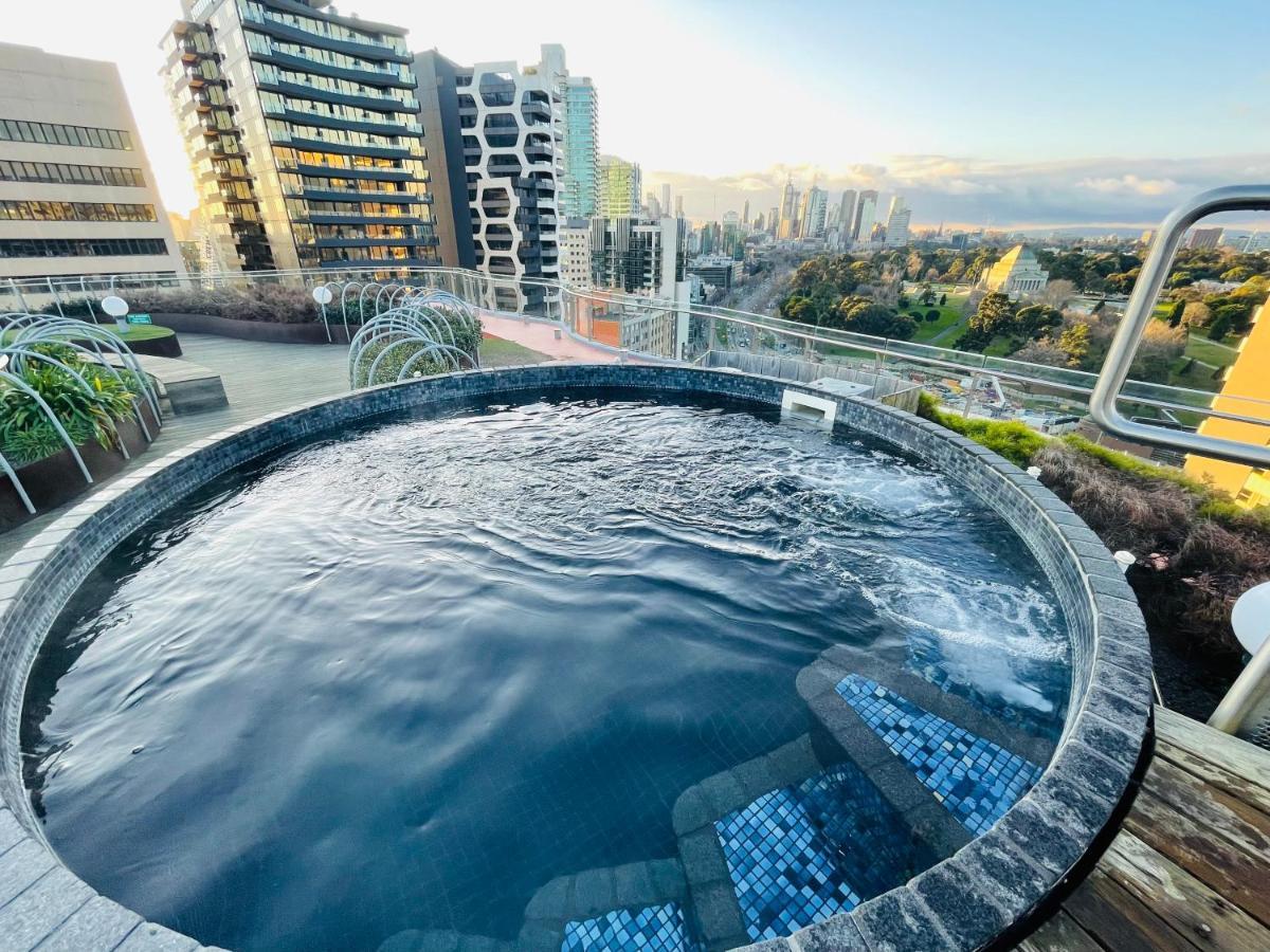 Cozy 1 Bed Apt & Spa,Free Parking ,Phenomena Views Ville de Ville de Melbourne Extérieur photo