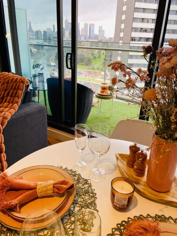 Cozy 1 Bed Apt & Spa,Free Parking ,Phenomena Views Ville de Ville de Melbourne Extérieur photo
